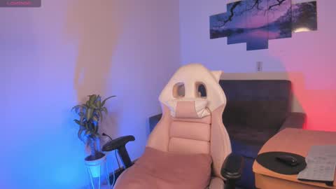 odeley online show from March 4, 7:51 am