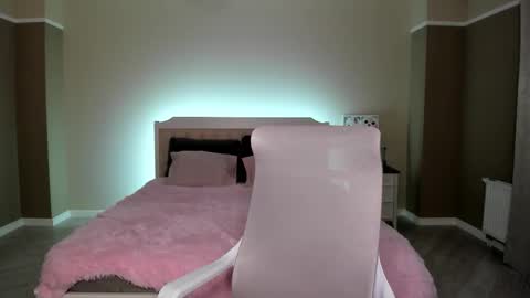 Monica online show from October 13, 12:45 am