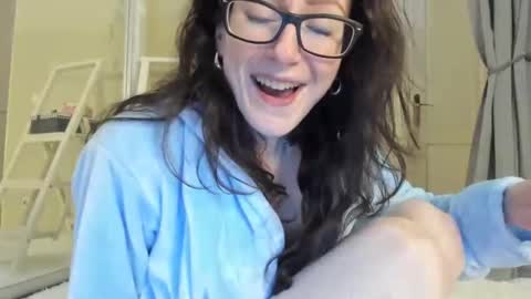 Snapshot of babby_jewel chatting on February 24, 6:26 pm babby_jewel online show from February 24, 6:26 pm