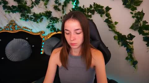Snapshot of babe_dollie chatting on September 10, 7:53 am Babe online show from September 10, 7:53 am