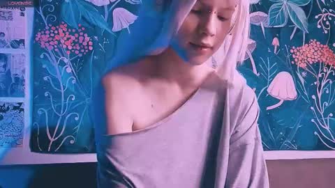 babe_moister online show from September 24, 8:32 am