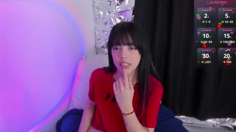 Snapshot of babeblair chatting on October 17, 6:34 pm Queen B online show from October 17, 6:34 pm