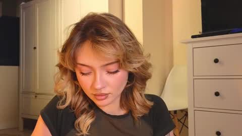 bb adele  online show from February 19, 9:25 pm