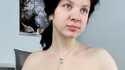 Evalena maybe just Eva online show from September 22, 5:44 am