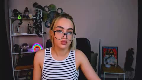 baby online show from March 18, 6:52 am