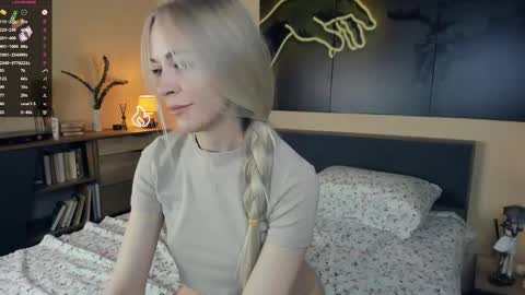 Snapshot of baby_is_ready chatting on February 23, 6:07 am Emily online show from February 23, 6:07 am