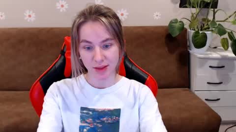 baby_kitte online show from March 3, 4:47 pm