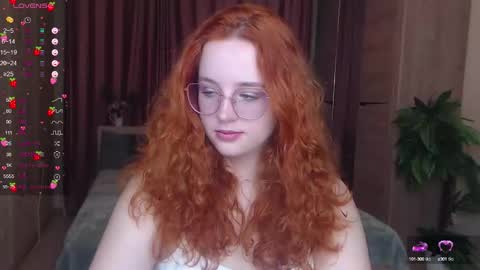 Snapshot of baby_little_fox chatting on October 9, 11:37 am baby_little_fox online show from October 9, 11:37 am