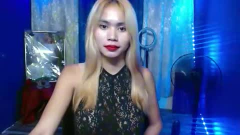 Snapshot of baby_love143 chatting on October 11, 5:34 am sky online show from October 11, 5:34 am