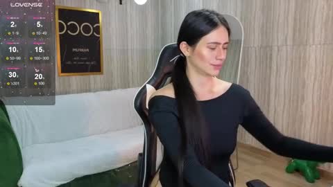 Snapshot of baby_lush_t chatting on October 15, 8:53 pm Bella online show from October 15, 8:53 pm