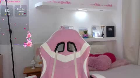 Snapshot of baby_mily_05 chatting on October 6, 10:27 pm Mily - All days start to 1200pm Washigton online show from October 6, 10:27 pm
