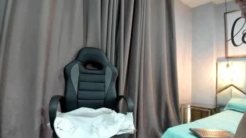 Snapshot of babyangel18_ chatting on February 17, 1:44 pm ANGEL online show from February 17, 1:44 pm