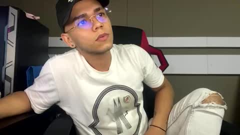 babycrazy24love online show from December 12, 11:58 pm