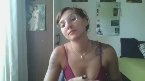 Snapshot of babydemon6 chatting on February 25, 4:14 pm babydemon6 online show from February 25, 4:14 pm