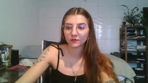 Snapshot of babydemon6 chatting on September 17, 8:56 pm babydemon6 online show from September 17, 8:56 pm
