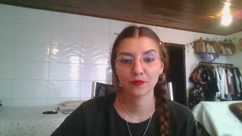 Snapshot of babydemon6 chatting on September 21, 7:18 pm babydemon6 online show from September 21, 7:18 pm