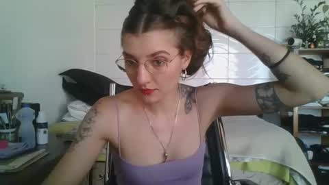 Snapshot of babydemon6 chatting on September 20, 1:58 pm babydemon6 online show from September 20, 1:58 pm