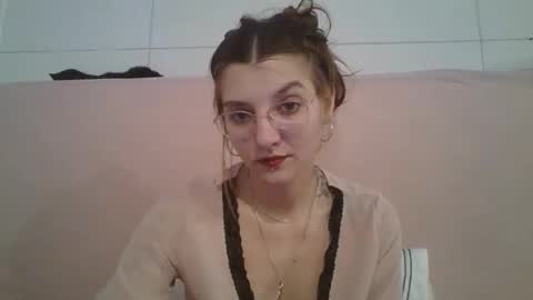 Snapshot of babydemon6 chatting on September 29, 11:59 pm babydemon6 online show from September 29, 11:59 pm