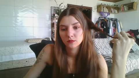 Snapshot of babydemon6 chatting on September 10, 4:52 pm babydemon6 online show from September 10, 4:52 pm