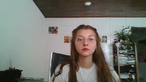 babydemon6 online show from February 15, 2:27 pm