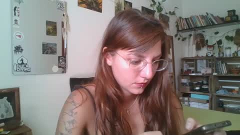 Snapshot of babydemon6 chatting on February 25, 12:05 pm babydemon6 online show from February 25, 12:05 pm