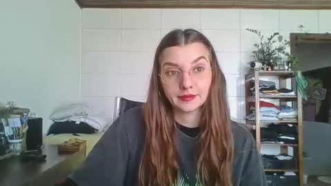 Snapshot of babydemon6 chatting on September 24, 1:51 pm babydemon6 online show from September 24, 1:51 pm