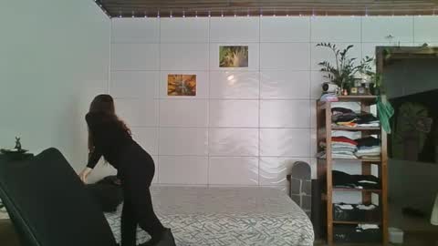 Snapshot of babydemon6 chatting on October 12, 1:37 pm babydemon6 online show from October 12, 1:37 pm