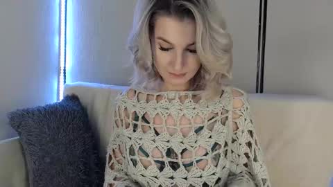 Kate online show from December 15, 4:36 pm