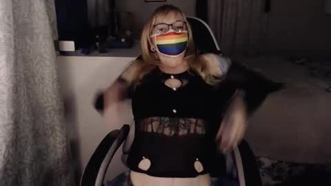 Babymommasmilk online show from May 7, 9:49 am