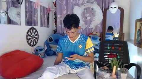 Snapshot of bad_boy_in_bed chatting on October 3, 6:43 am jay online show from October 3, 6:43 am