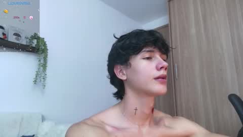 Snapshot of badboy_one chatting on October 4, 10:18 pm jhojan online show from October 4, 10:18 pm