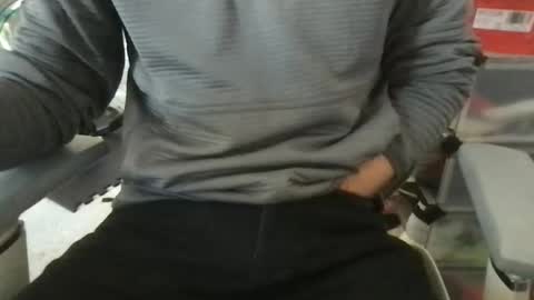 baddersguy13 online show from April 18, 9:44 am