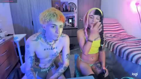 Dan  Lila  online show from March 17, 1:32 am