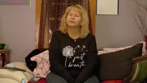 Badgirlpr online show from February 1, 5:37 am