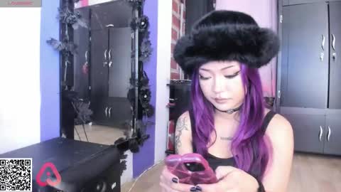        Please help me to reach 100 thumbs up online show from February 6, 10:56 pm