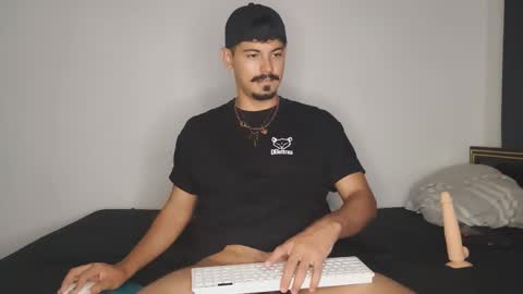 badlucky_ online show from February 4, 12:31 pm