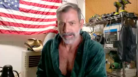 Snapshot of badnightwolf chatting on October 10, 11:16 am Silver online show from October 10, 11:16 am