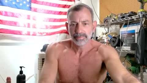 Snapshot of badnightwolf chatting on September 28, 6:39 pm Silver online show from September 28, 6:39 pm