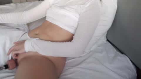 Susie  online every day except weekends    lets use FACK MACHINE in pvt online show from September 29, 1:43 pm