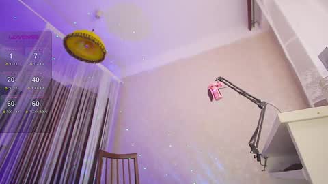 Snapshot of badwebcamgirl chatting on January 15, 8:51 am engely online show from January 15, 8:51 am