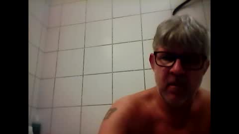 Snapshot of baggelina75 chatting on January 6, 3:40 pm baggelina75 online show from January 6, 3:40 pm