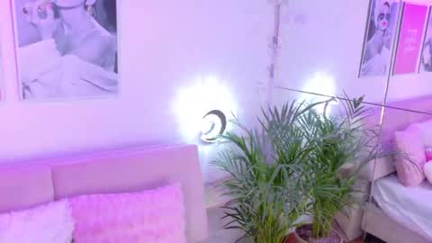 Snapshot of bahia_marquez1 chatting on October 6, 12:56 pm Bahia Marquez online show from October 6, 12:56 pm