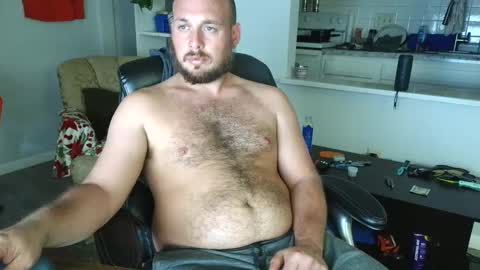 Snapshot of baldafterdark chatting on October 7, 8:21 am Anthony online show from October 7, 8:21 am