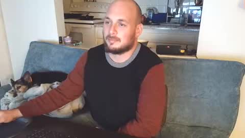 Snapshot of baldafterdark chatting on October 21, 2:38 am Anthony online show from October 21, 2:38 am