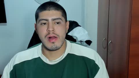 Snapshot of baltazardupont chatting on October 2, 2:21 am Andres - online show from October 2, 2:21 am