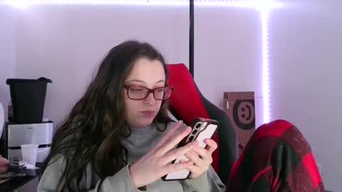 bambiboo8113 online show from March 6, 7:21 pm