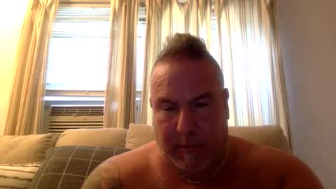 banana5289 online show from October 6, 7:10 pm