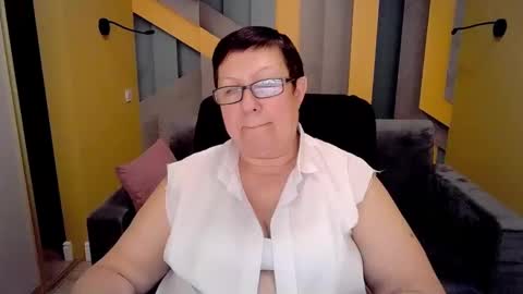 Snapshot of barbaraturners chatting on February 9, 9:28 pm barbaraturners online show from February 9, 9:28 pm