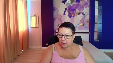 Snapshot of barbaraturners chatting on September 14, 11:44 am barbaraturners online show from September 14, 11:44 am