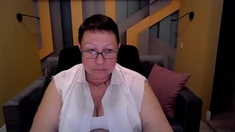 Snapshot of barbaraturners chatting on March 3, 9:48 pm barbaraturners online show from March 3, 9:48 pm